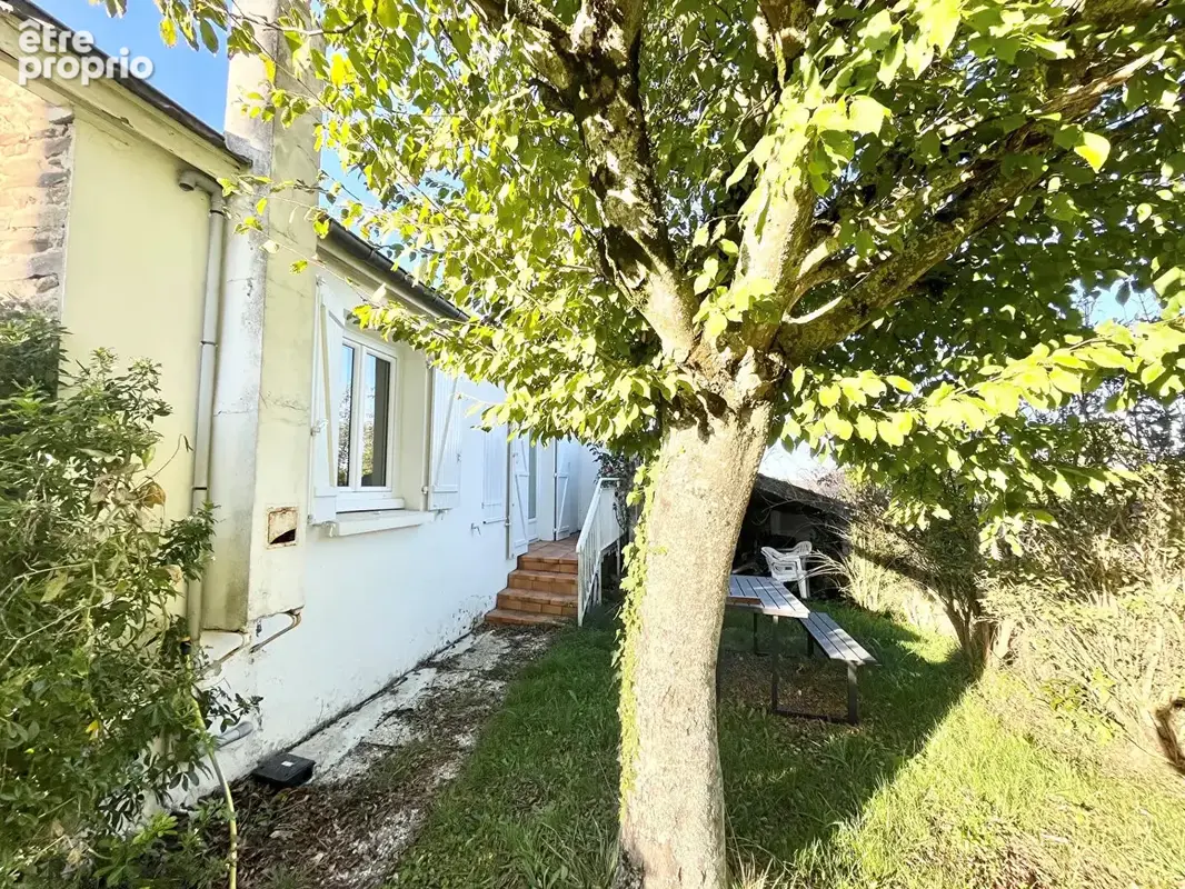 Maison à TROIS-MONTS
