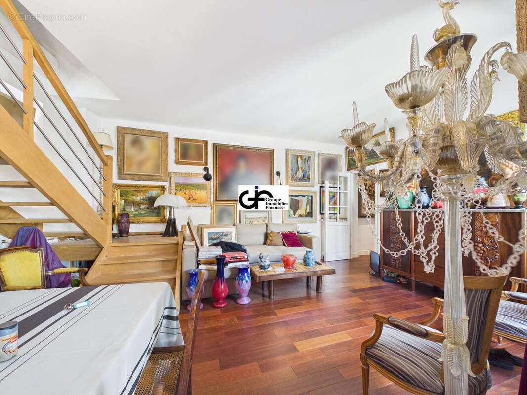 Séjour - Appartement à PARIS-16E