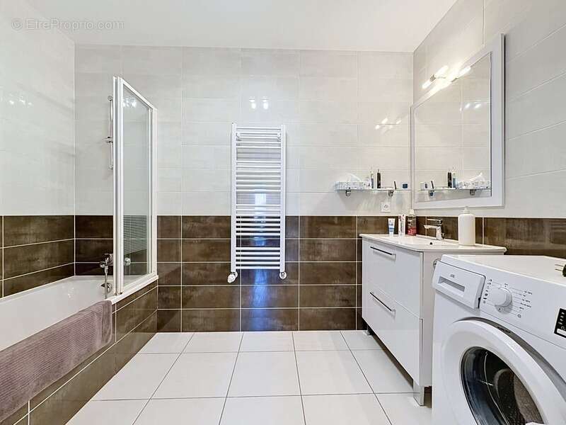 Appartement à VILLE-LA-GRAND