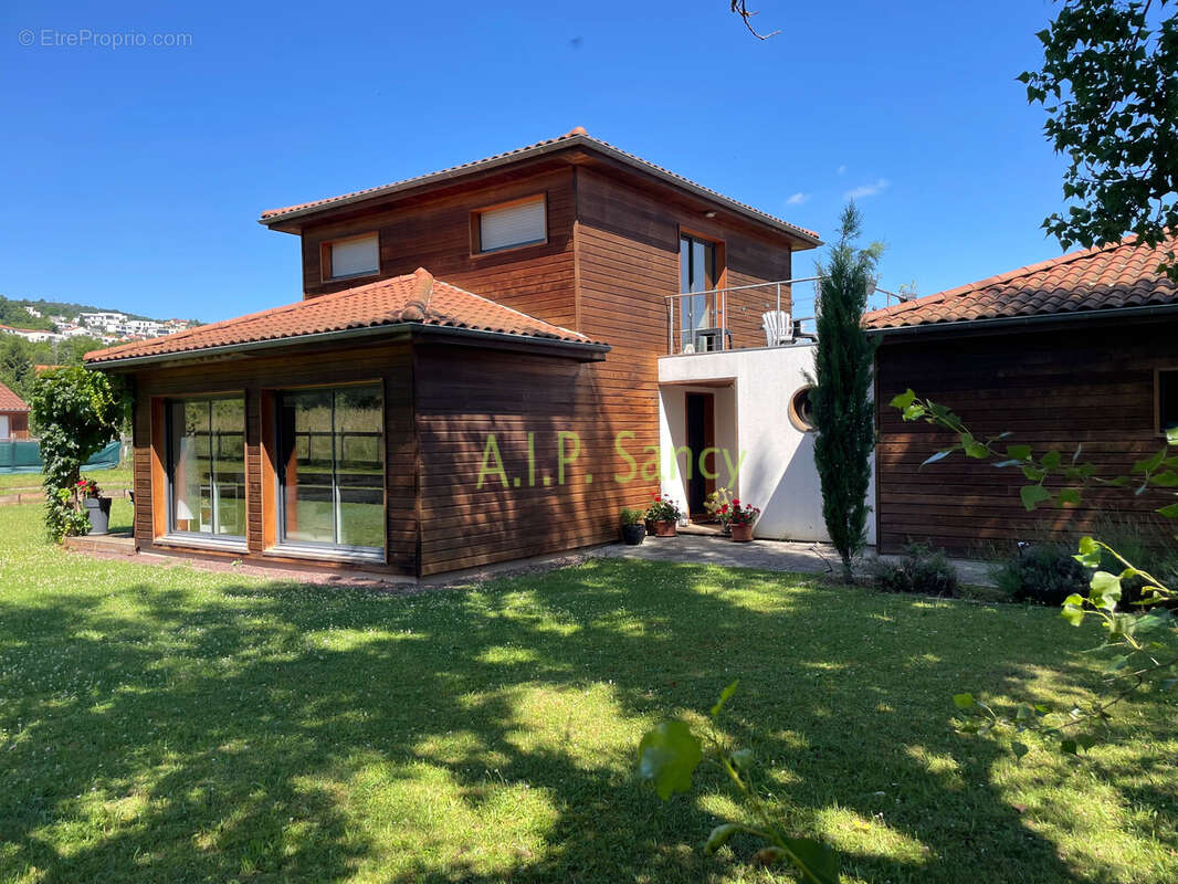 Maison à CHATELGUYON