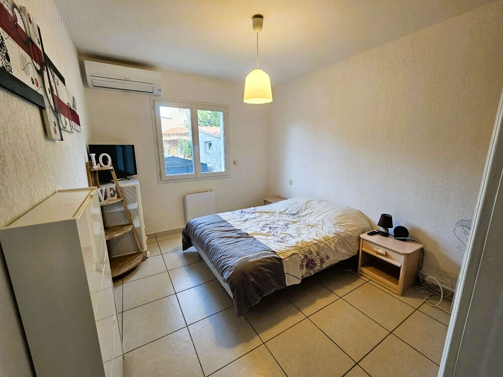 Maison à SAINT-LAURENT-DE-LA-SALANQUE