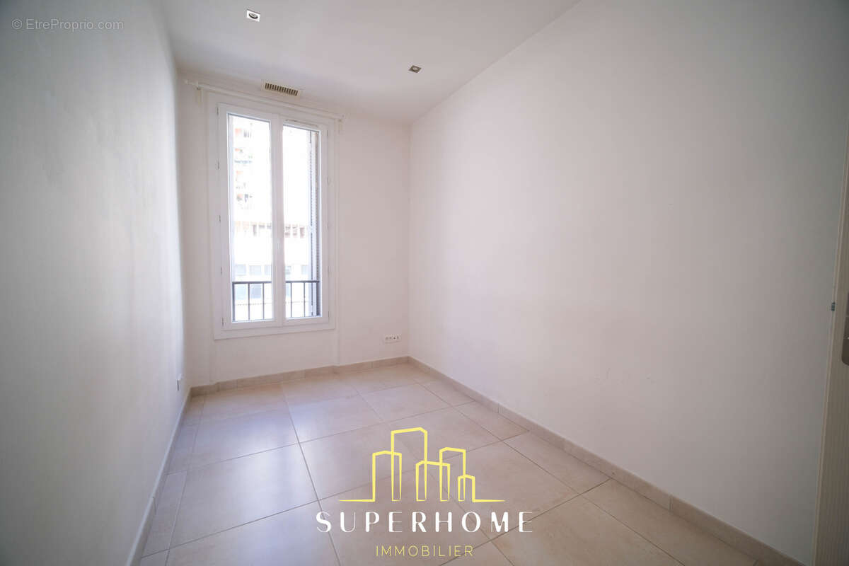 Appartement à MARSEILLE-6E