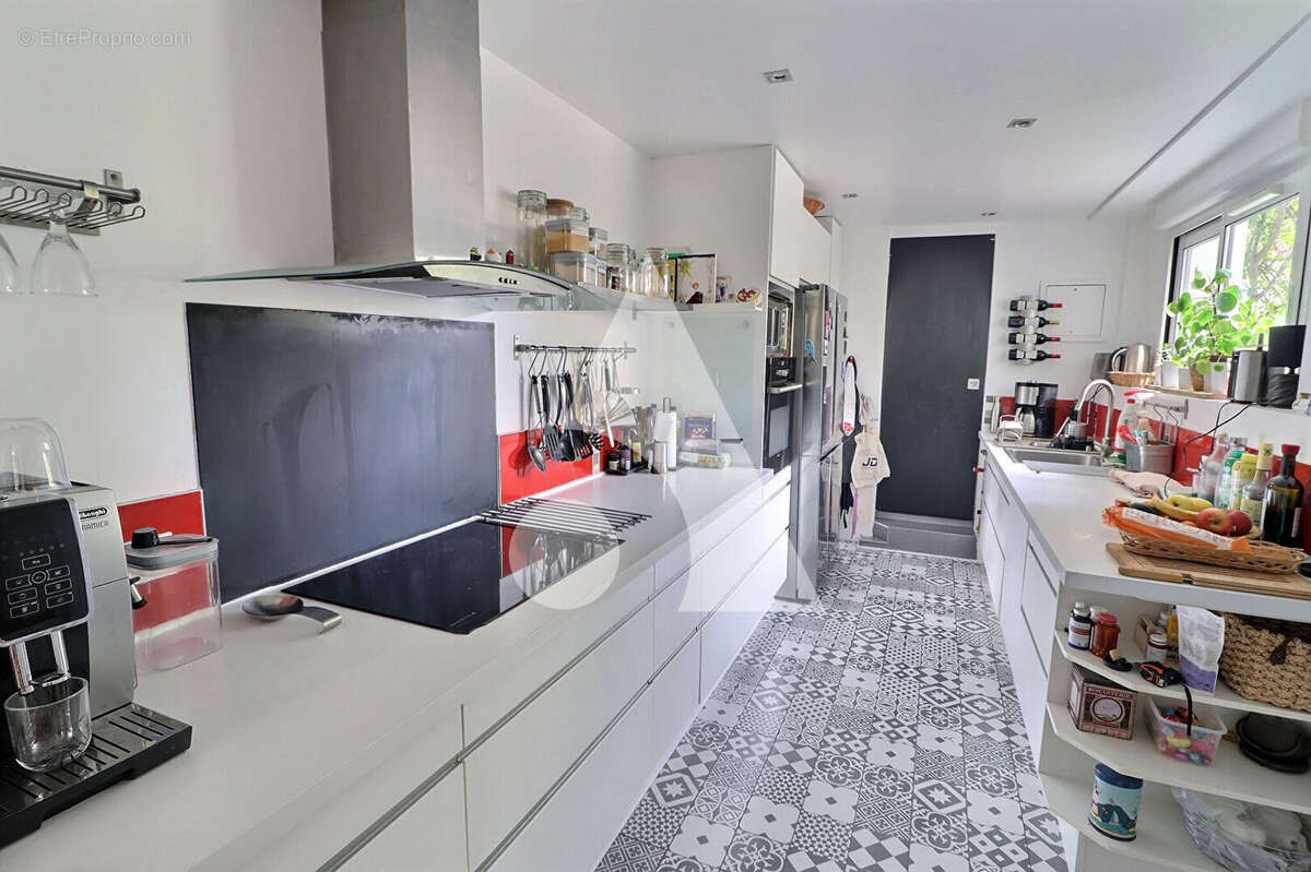 Maison familiale de charme de 149 m² avec 5 chambres et jardin ? Proche des quais de Pontoise - photo 7