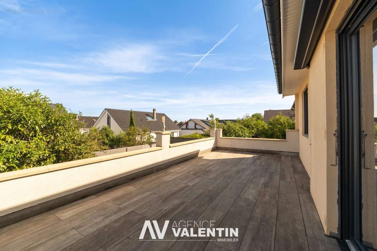 Maison 130 m² à Marly  - photo 4