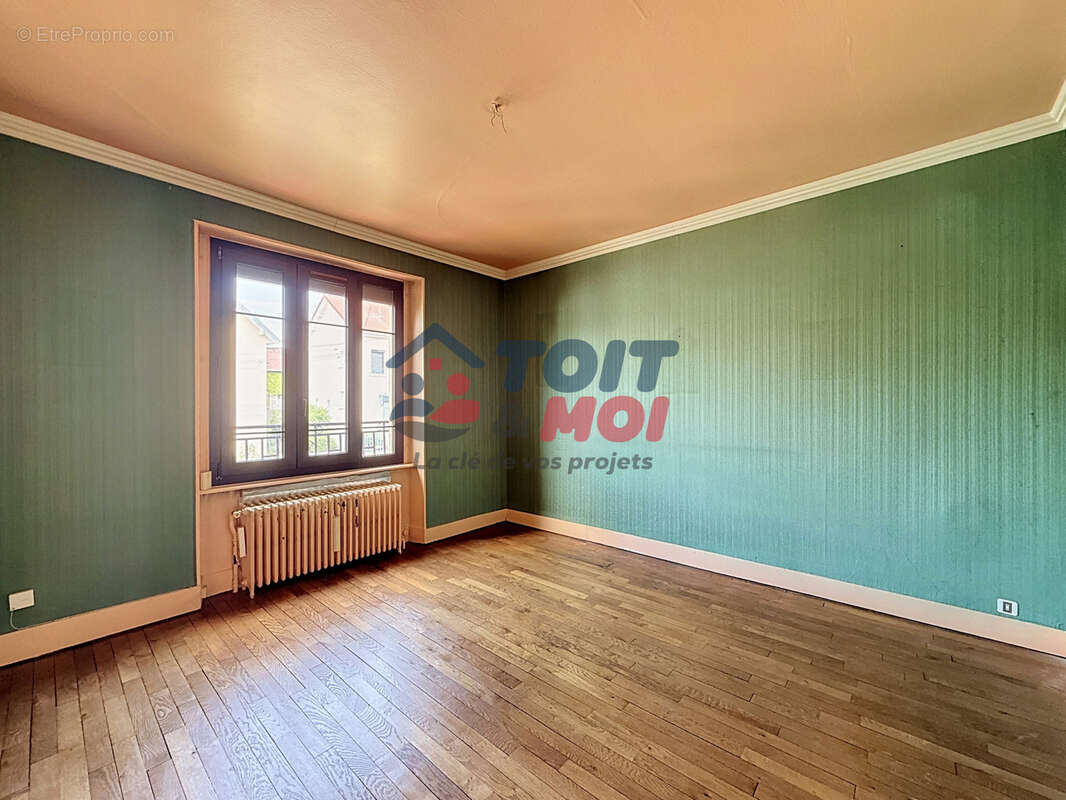 Maison à vendre à Vesoul avec piscine   125 m2   4 chambres   Terrain 629 m2   Double garage - photo 5