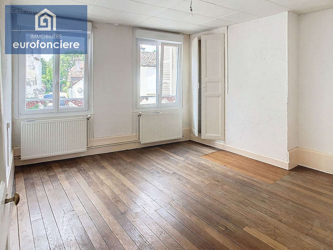 Maison à AIX-EN-OTHE