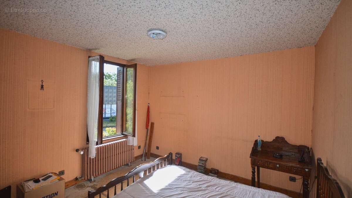 À VENDRE  Maison à rénover  Proche de toutes les commodités - photo 5
