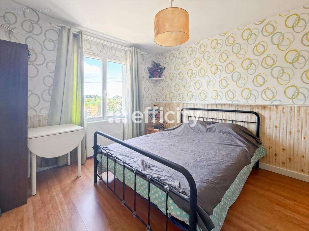 Maison 120 m² à Mazerolles  - photo 13