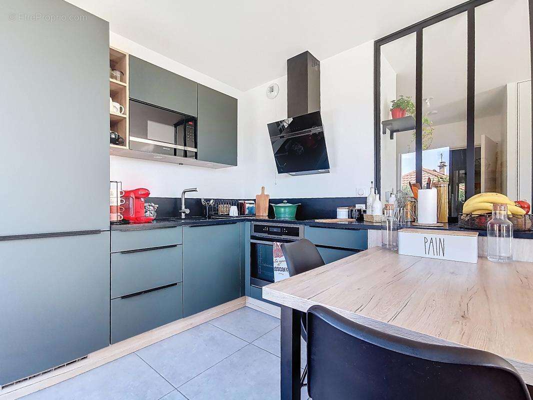 Appartement à LYON-8E