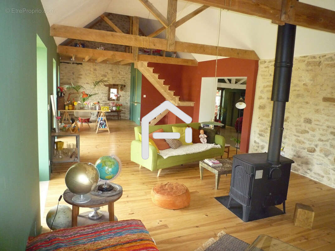 Maison à CANIAC-DU-CAUSSE