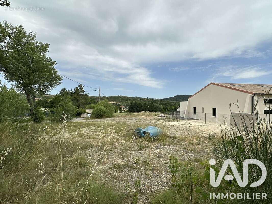 Terrain 572 m² à Lavilledieu  - photo 3