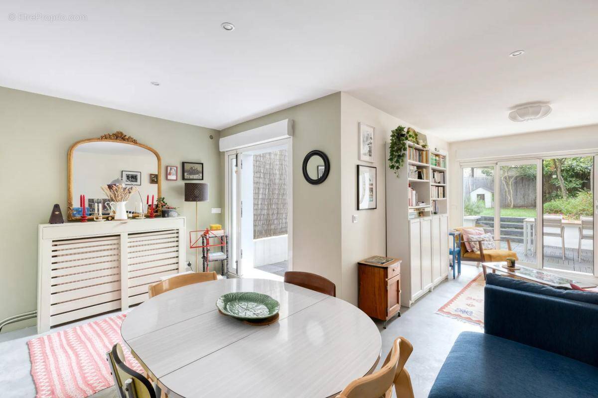 Appartement à COLOMBES