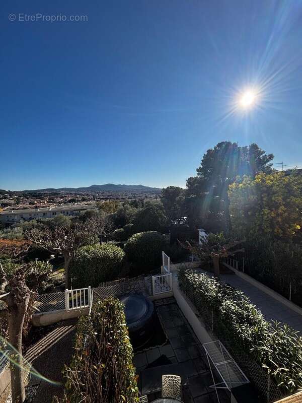 Photo 2 - Appartement à SIX-FOURS-LES-PLAGES
