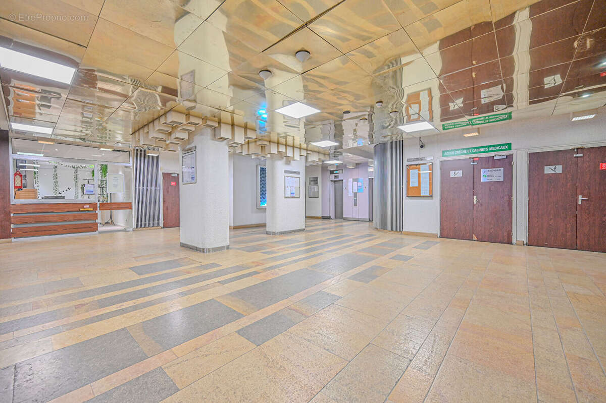 Parking à PARIS-19E