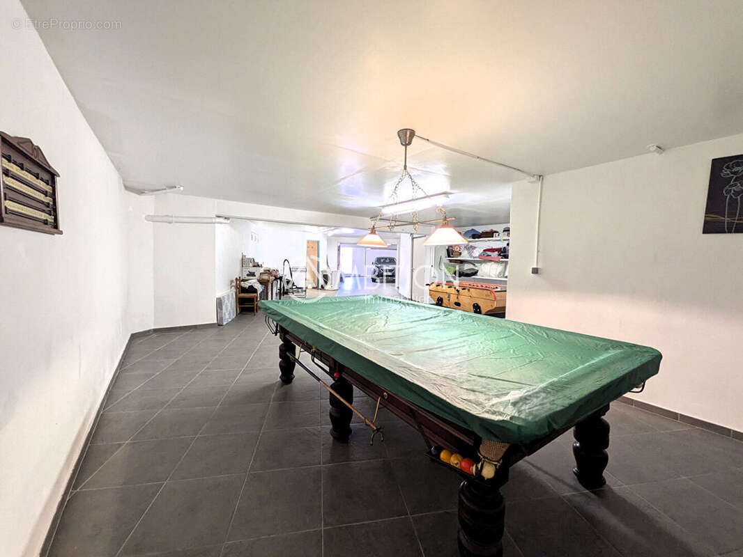 FREJUS (83370) Superbe villa familiale de 5P avec piscine, garage. - photo 11