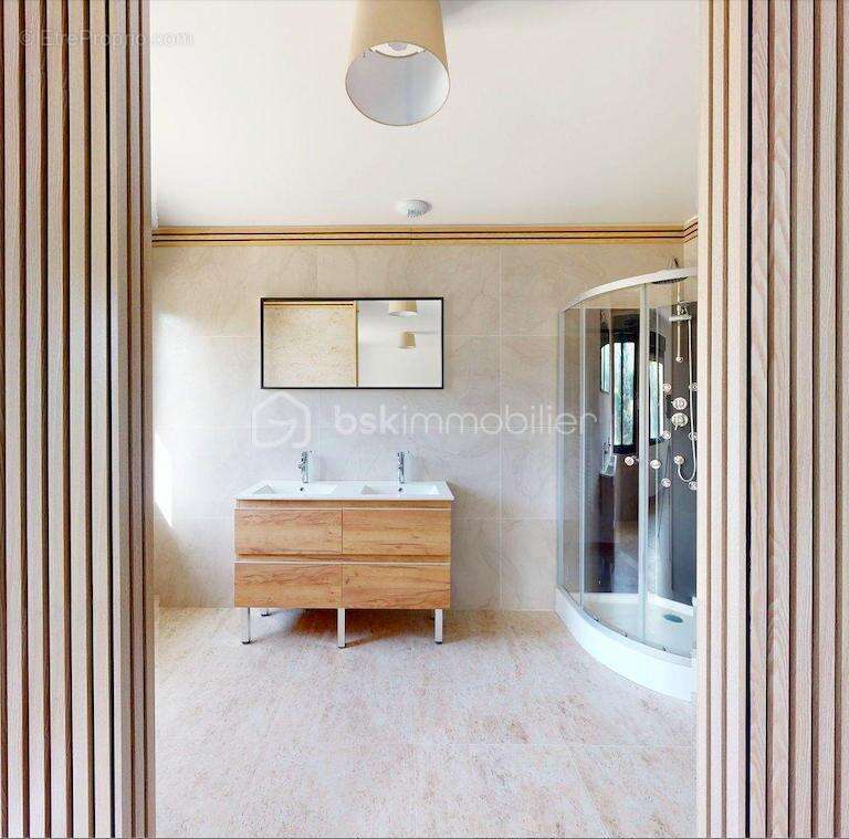 Maison de 111m2 à Mehun sur Yèvre - photo 6