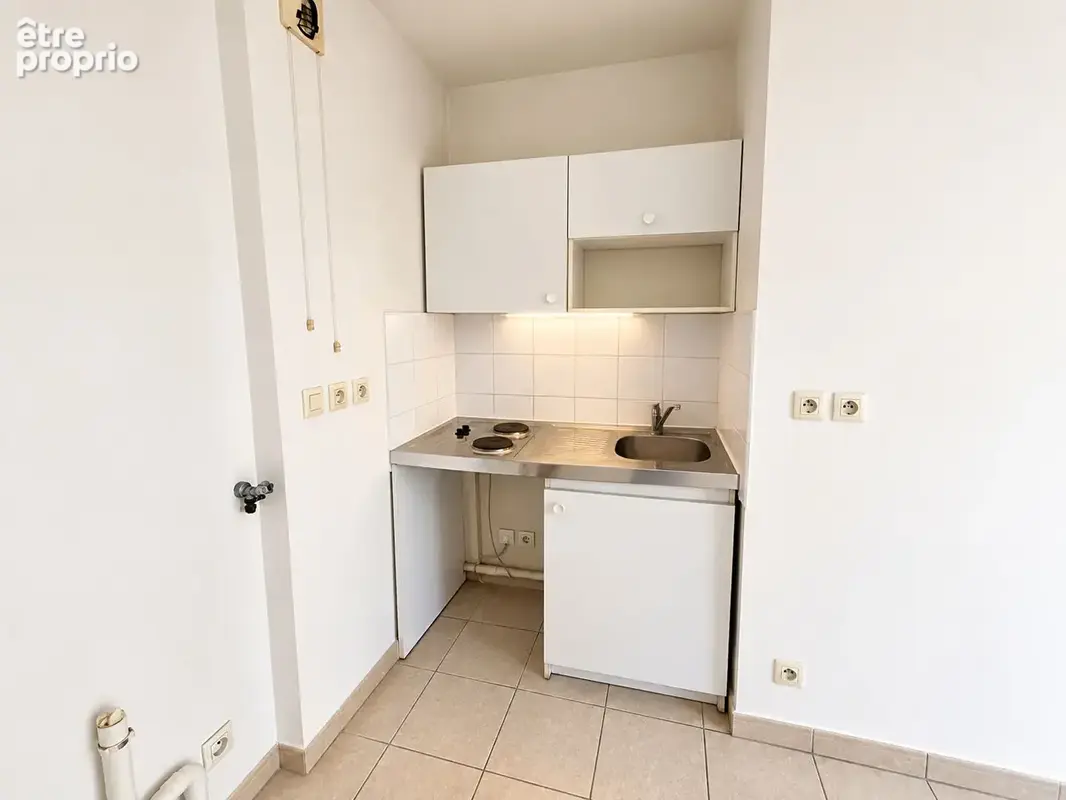 Villeurbanne Gratte-Ciel T2 35,39 m²  Quatrième étage avec balcons et garage - photo 4
