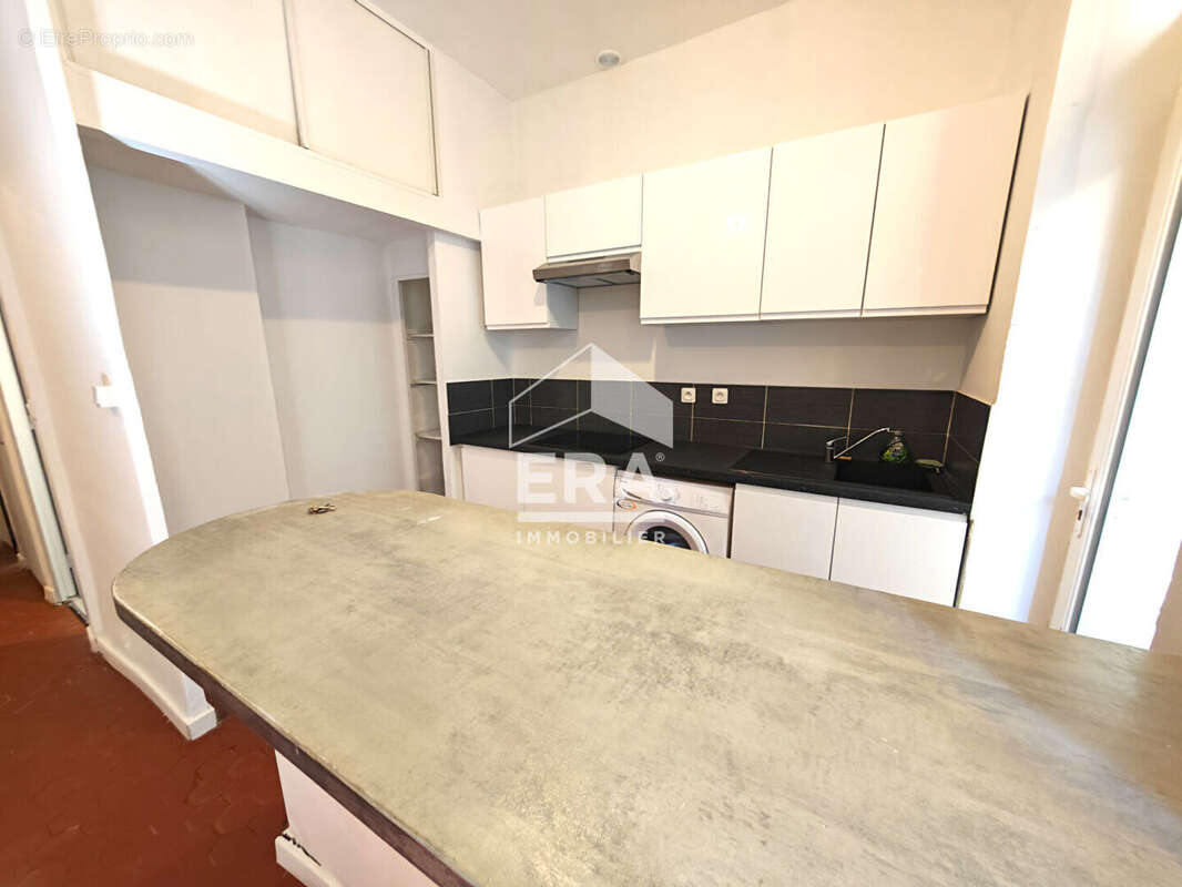 Appartement à MARSEILLE-5E