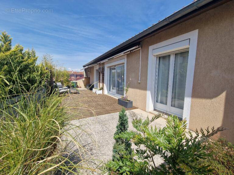 Appartement à BOURG-DE-PEAGE