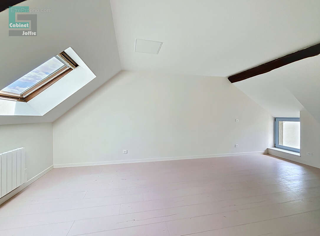 Maison de ville de 61 m2 au sol , idéal Investissement locatif ,atelier d'artiste, profession libérale, local - photo 6
