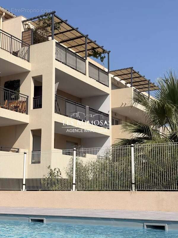 Appartement à LE MUY