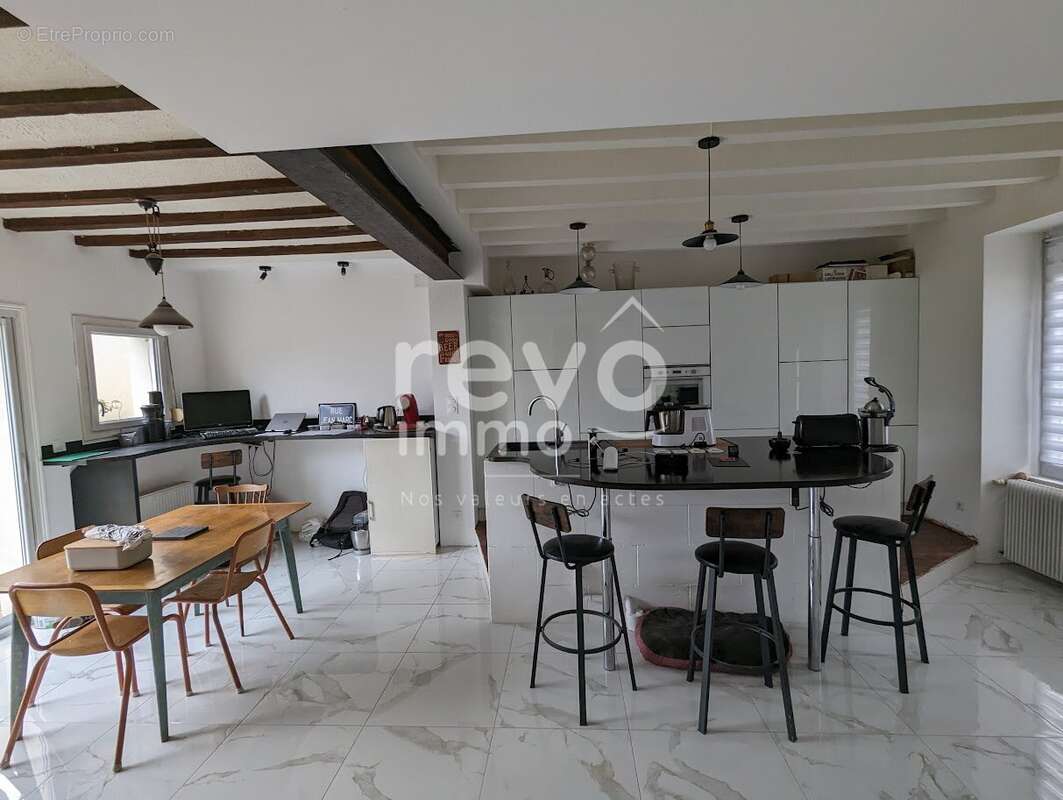 Maison de ville atypique rénovée  6 chambres  Jardin sans vis-à-vis  Trélazé - photo 3