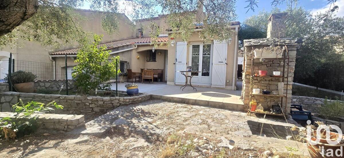 Photo 1 - Maison à MONTBAZIN