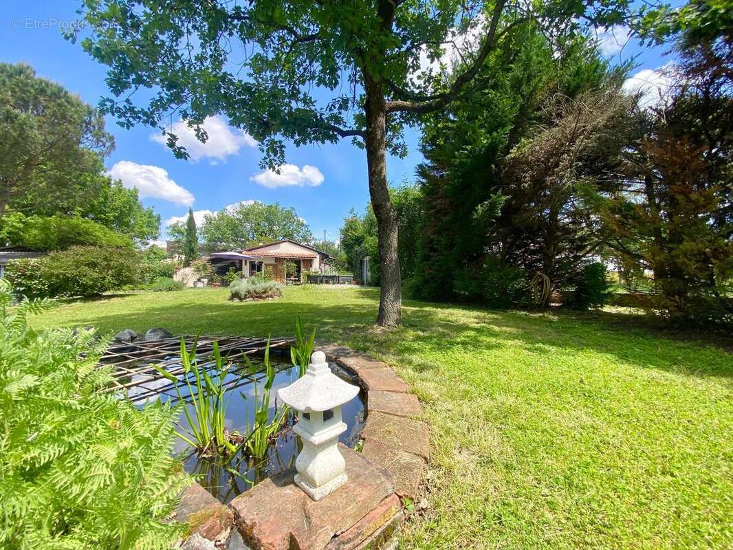 Maison à MONDONVILLE