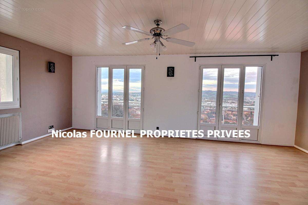 Appartement à SAINT-ETIENNE