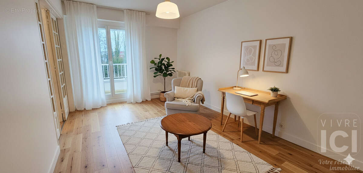 Appartement à SAINTE-LUCE-SUR-LOIRE
