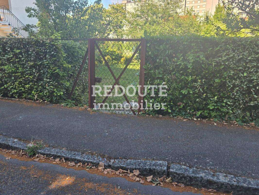 TERRAIN dit A BATIR de 445 m2 avec chalet - photo 4