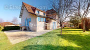 Maison à SAINT-ALBAN-LES-EAUX