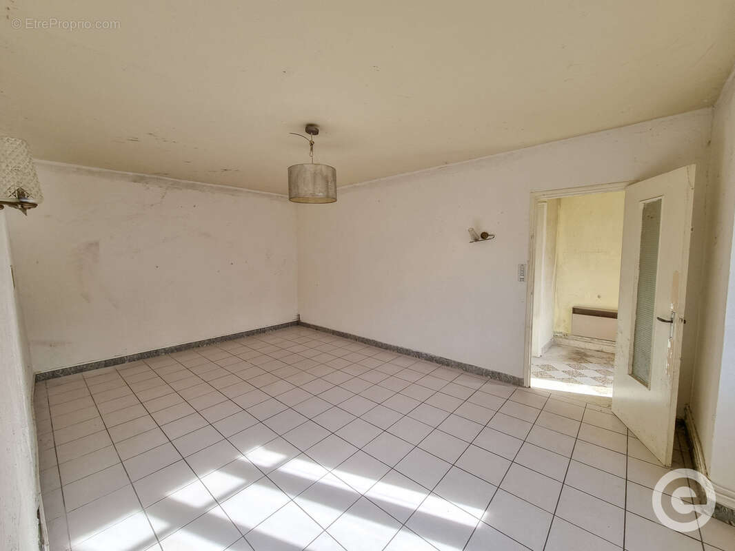 Maison à DOMECY-SUR-CURE