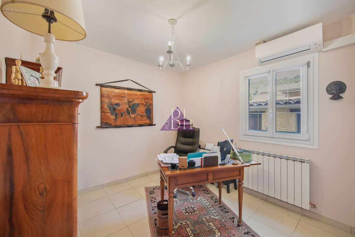 Maison à LA VALETTE-DU-VAR