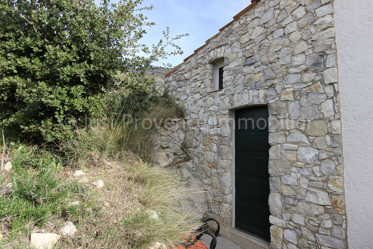 Maison à SAINT-HIPPOLYTE-LE-GRAVEYRON