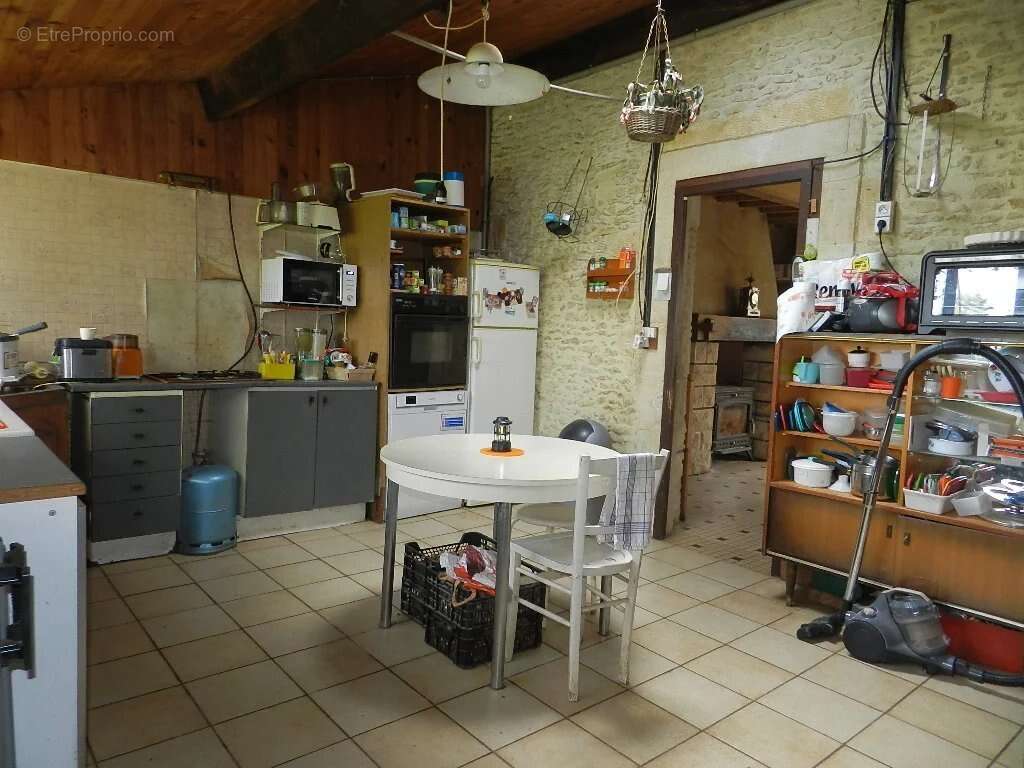 Maison à SAINT-PIERRE-SUR-DIVES