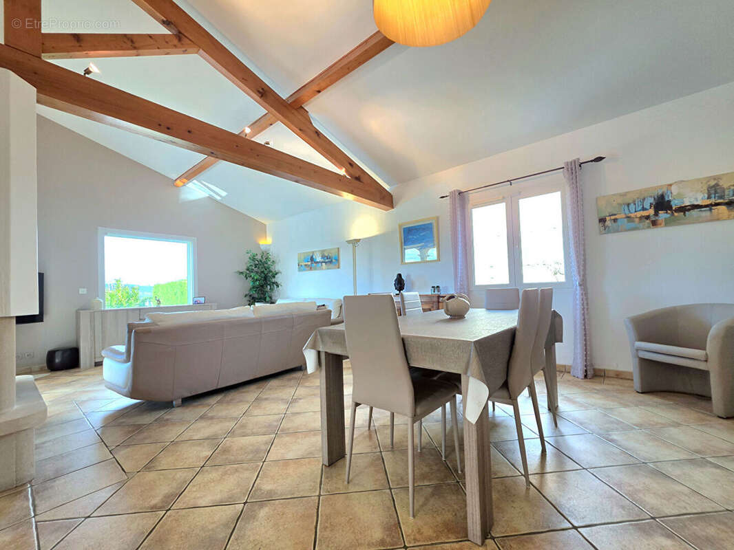 Maison à CHATILLON-SAINT-JEAN