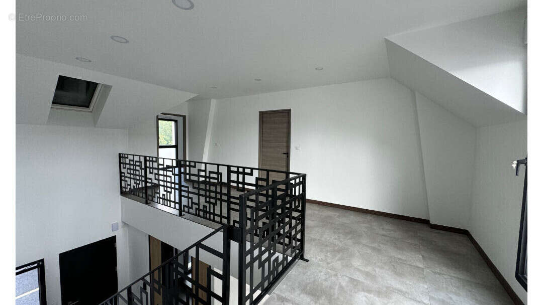 Maison à SAINT-BARTHELEMY-D&#039;ANJOU