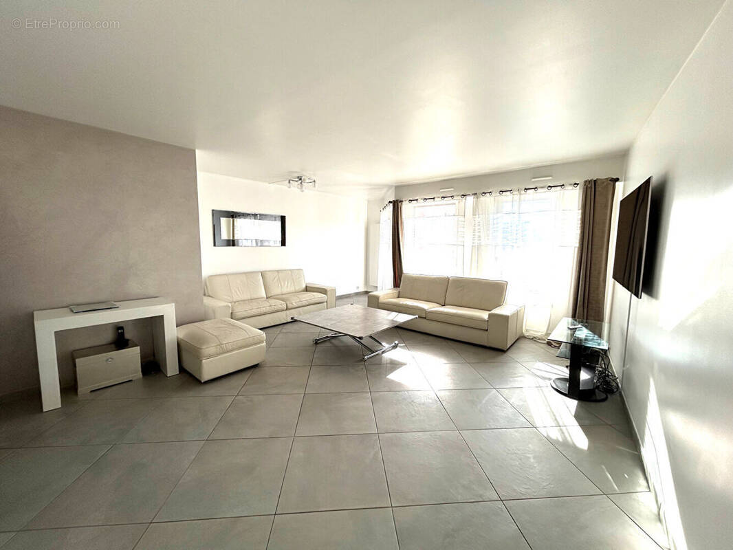 Appartement à L'HAY-LES-ROSES