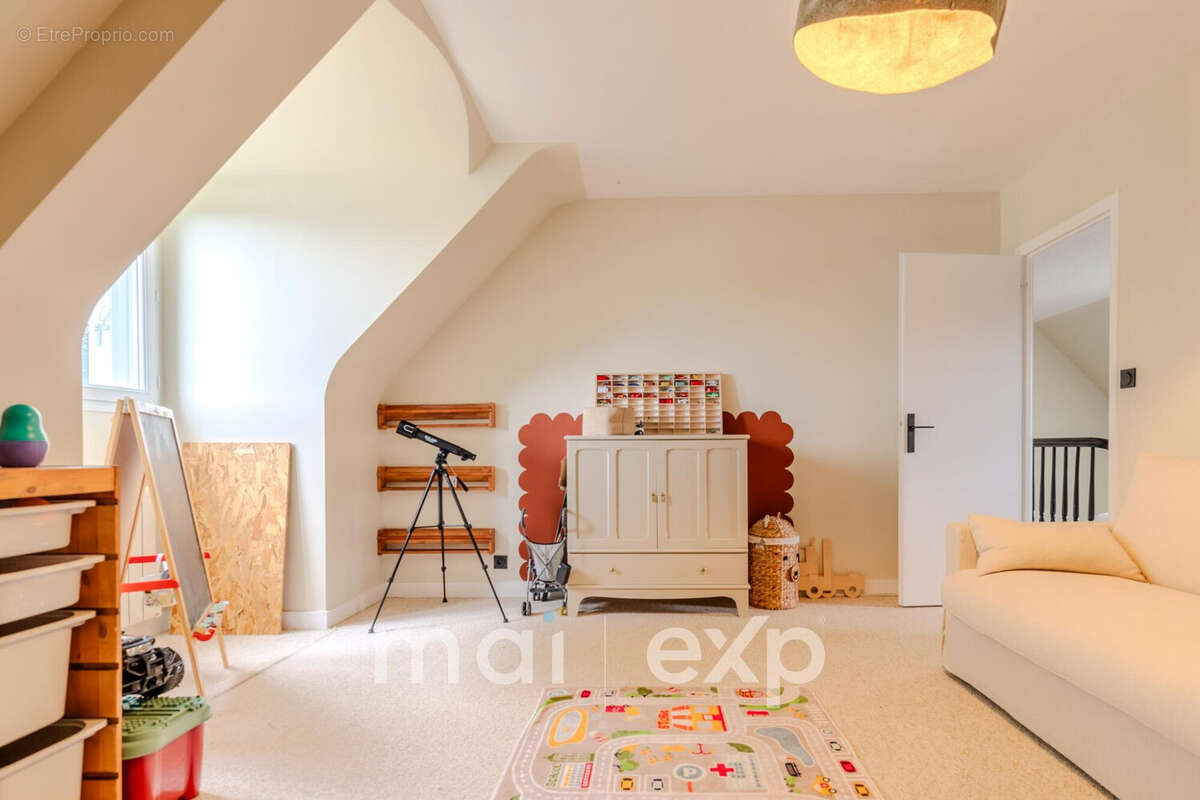 Maison 190 m² à Kervignac  - photo 2