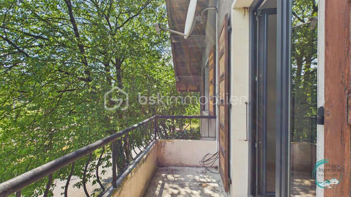 Appartement T3 avec jardin de 480 m² privatif et combles aménageables – La Tour - photo 5