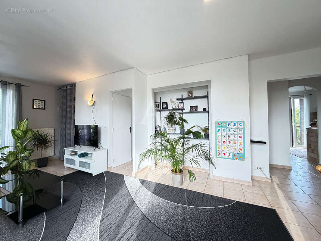 Appartement type 3/4 lumineux avec parking cave proche centre ville - photo 9
