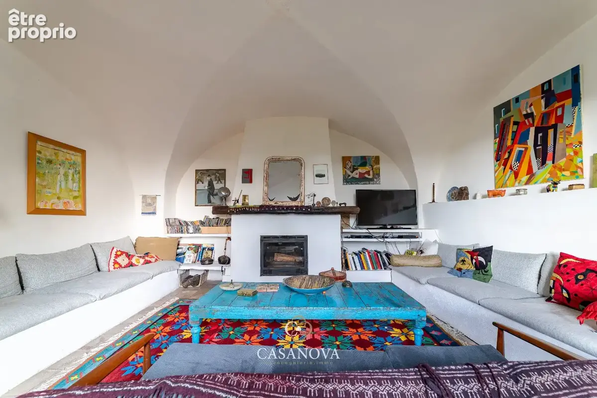 UZES Charmante propriété d'époque avec son atelier d'artiste - photo 7
