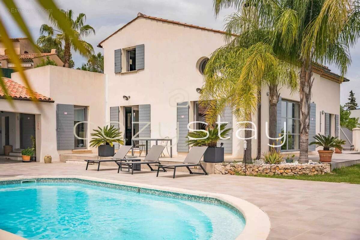 Maison à VALBONNE