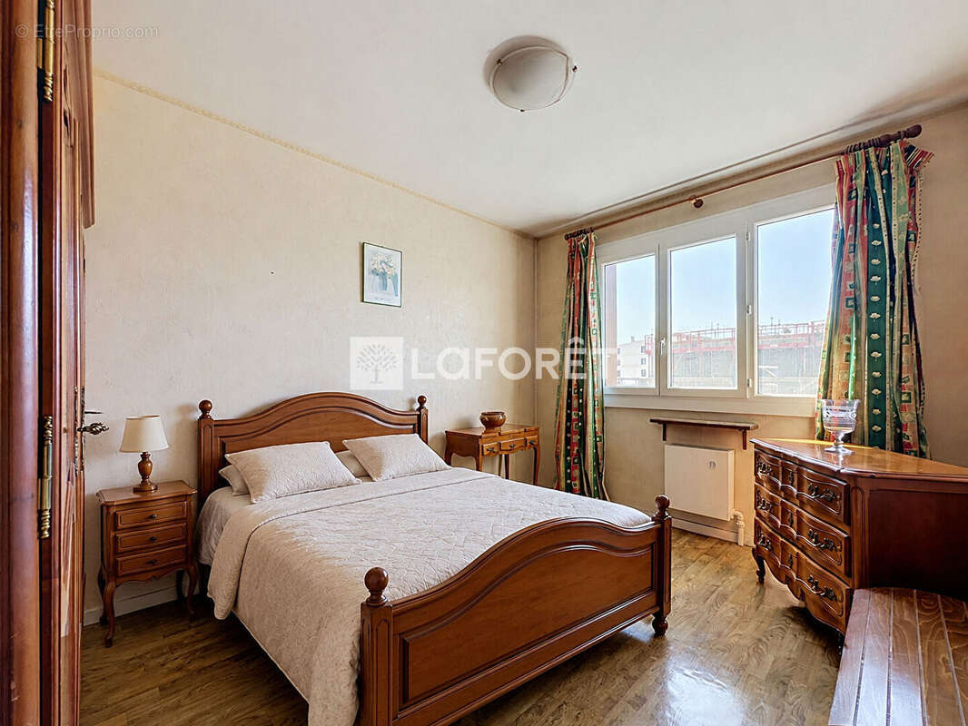 T2 BIS  Villeurbanne 59 m² au pied du T6 ROGER PLANCHON - photo 7