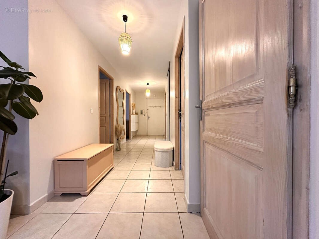 Appartement 84 m² à Scionzier  - photo 5