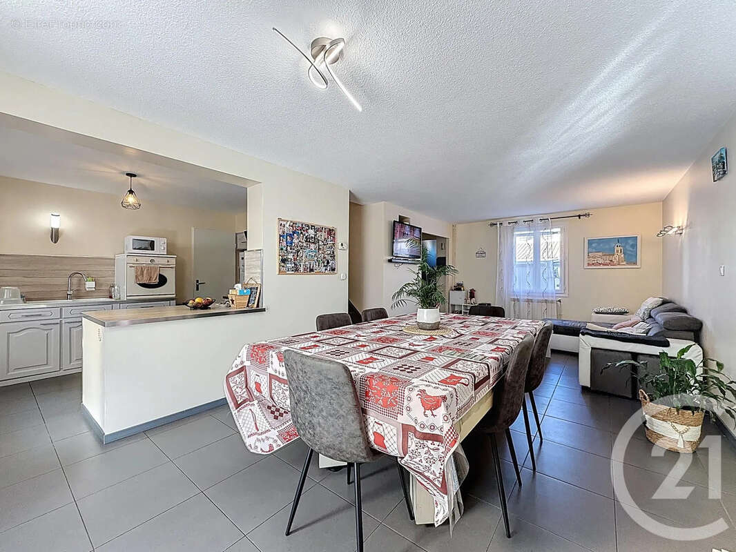 Maison 93 m² à Sete  - photo 6