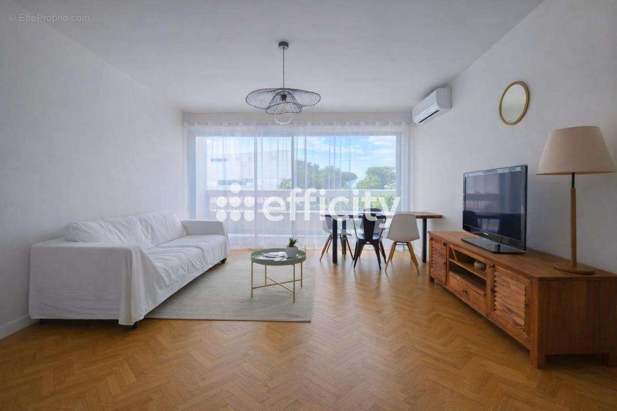 Appartement à MARSEILLE-9E