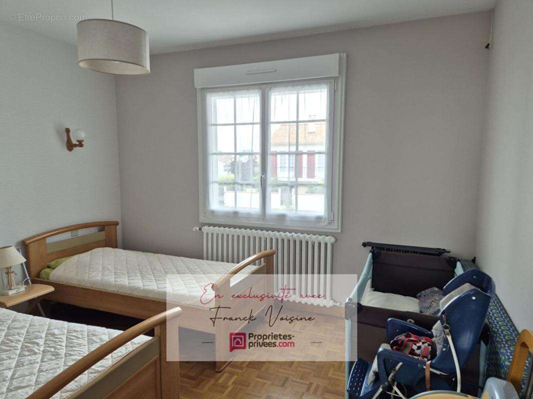 A VENDRE en Exclusivité au Boupère, maison de 135 m2 avec 3 chambres et 1 bureau sur une parcelle de 745 m2 - photo 11