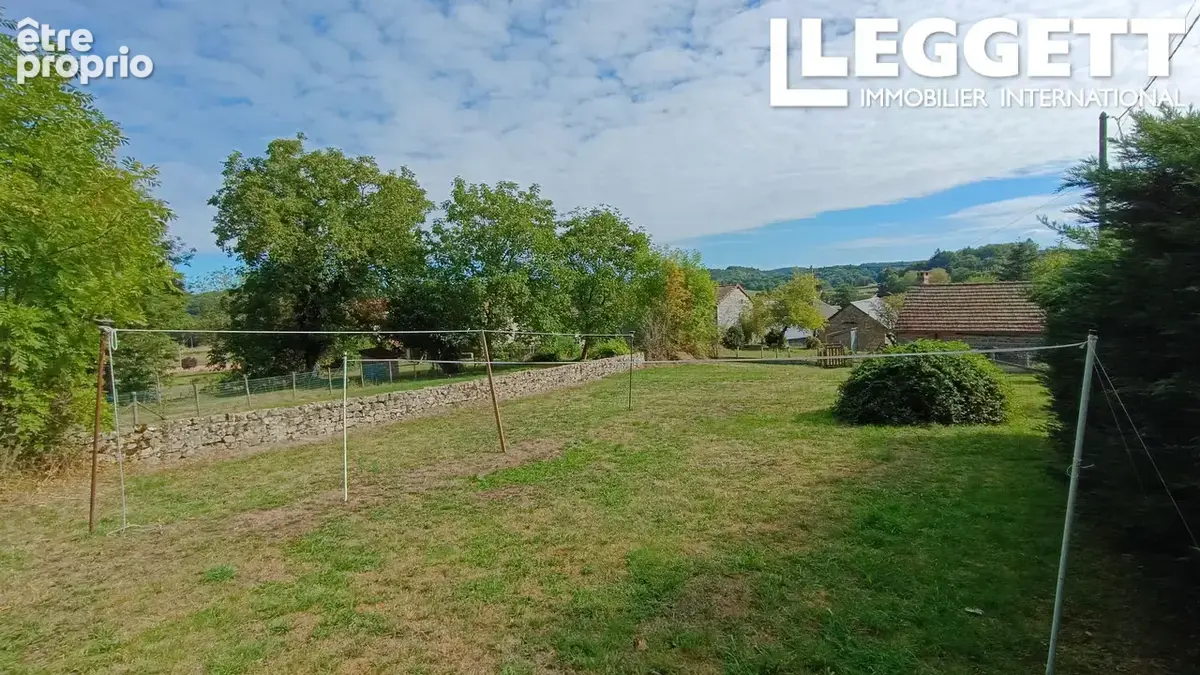Charmante maison de 2 chambres, dépendances, terrasse et jardin, située au calme sans voisins proches - photo 6